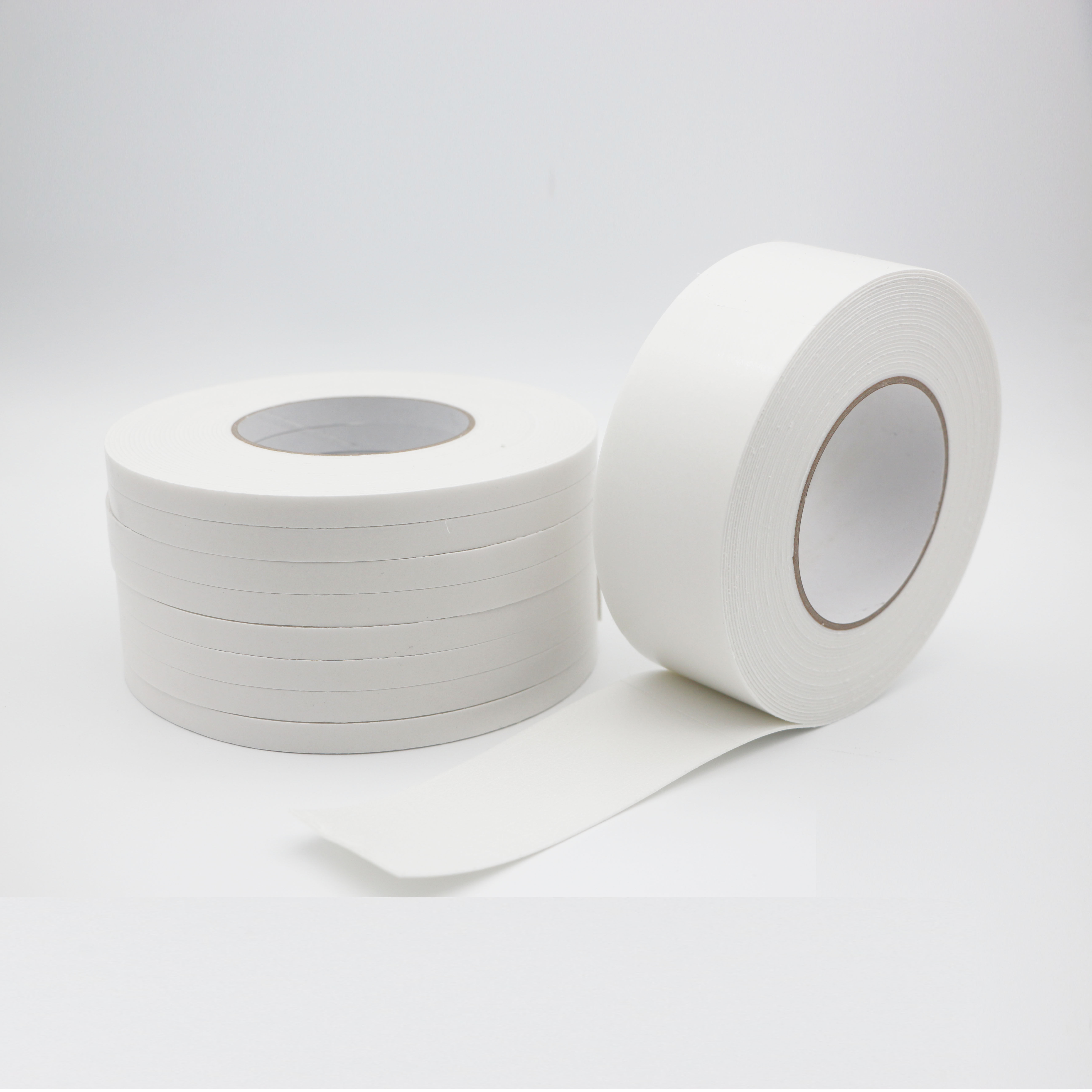 白色墙面办公广告防水强粘3mm泡棉胶带双面胶胶带