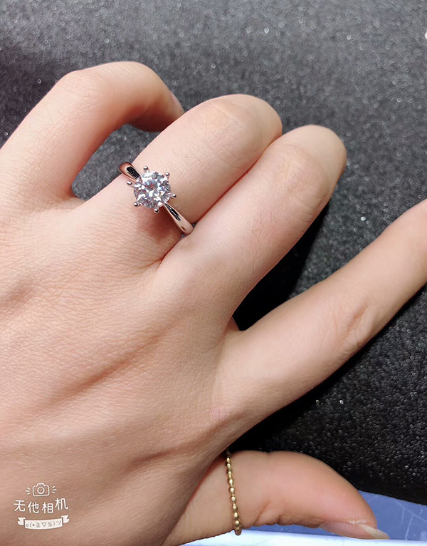 经典50分求婚结婚白金1克拉18k六爪戒指石戒指戒指