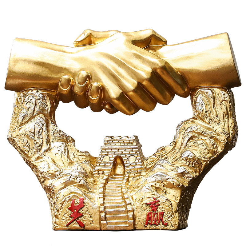 合作共赢老板领导办公室桌面创意酒柜装饰握手摆件