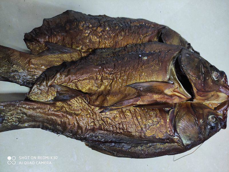 鲢鱼整条大个干腊腊鱼烟熏湖南农家自制家乡鱼干
