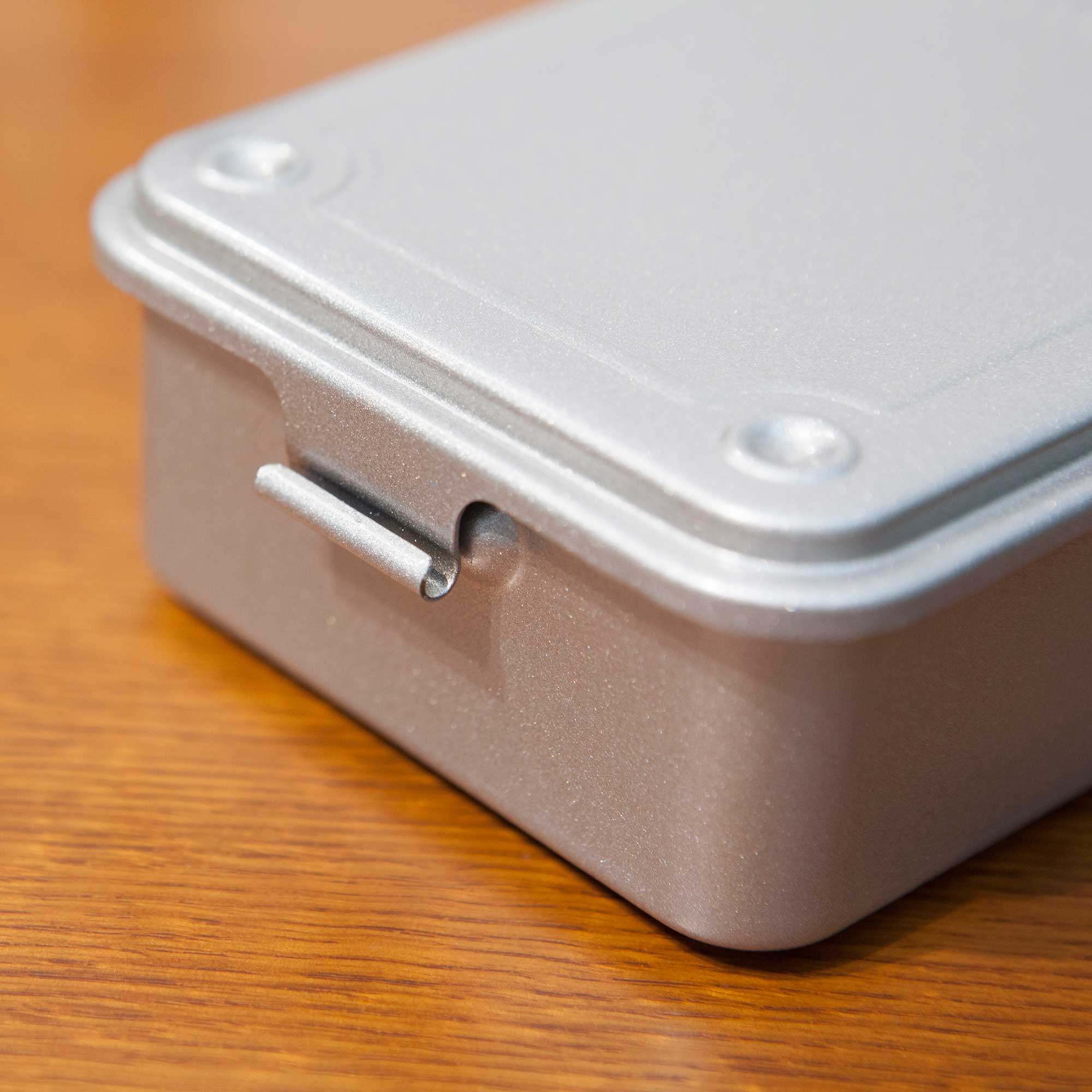 现货日本进口trusco银色烤漆铁皮翻盖多功能五金工具盒收纳盒小号