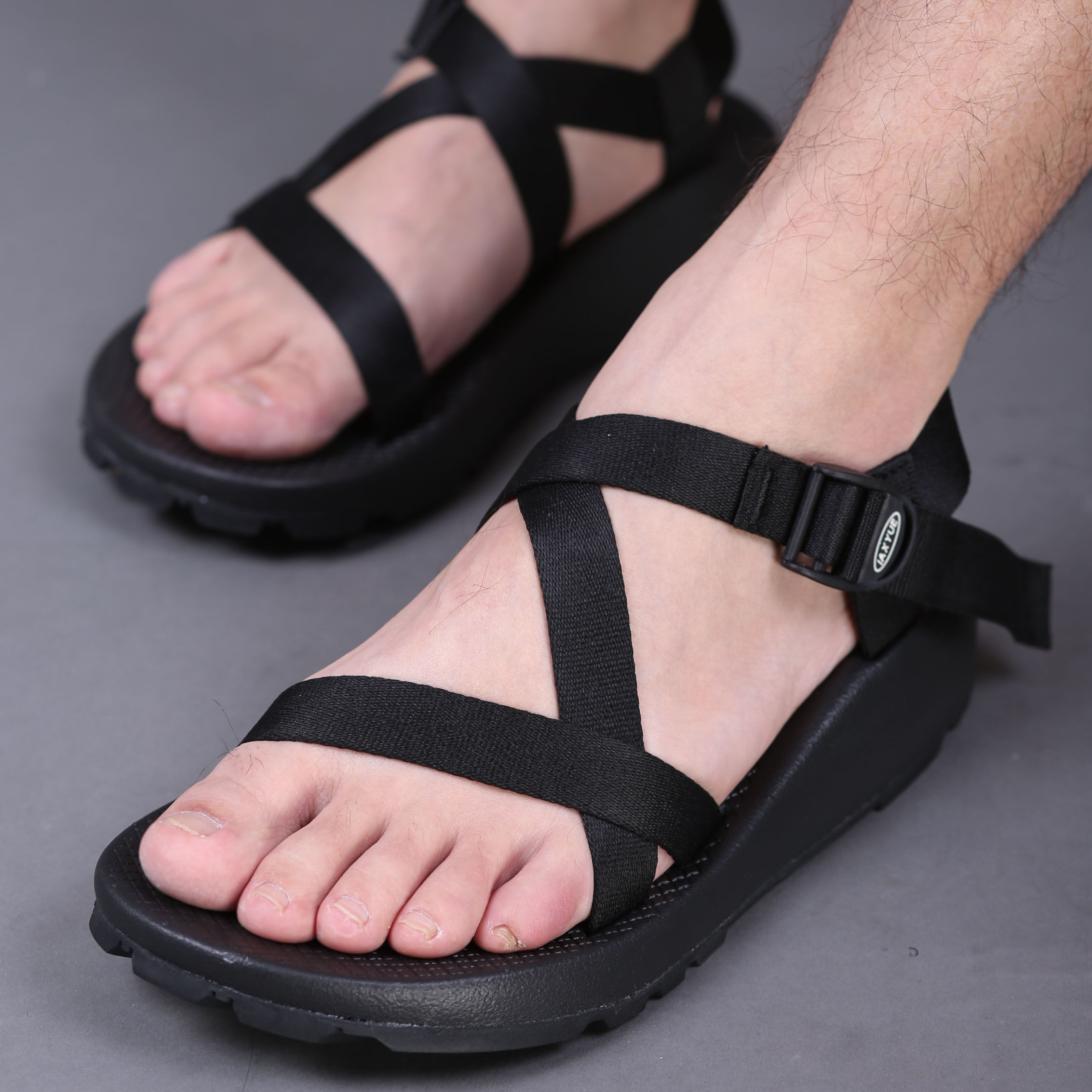 越南鞋户外凉鞋情侣款青年男女罗马沙滩鞋休闲凉鞋男式韩版潮黑色