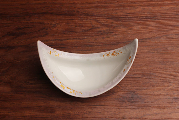 日式陶瓷月亮形创创意异形盘子料理糕点蘸料碟碟