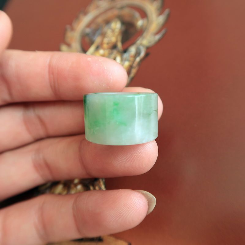 缅甸吊坠可做扳指翡翠阳绿老坑16.25手饰