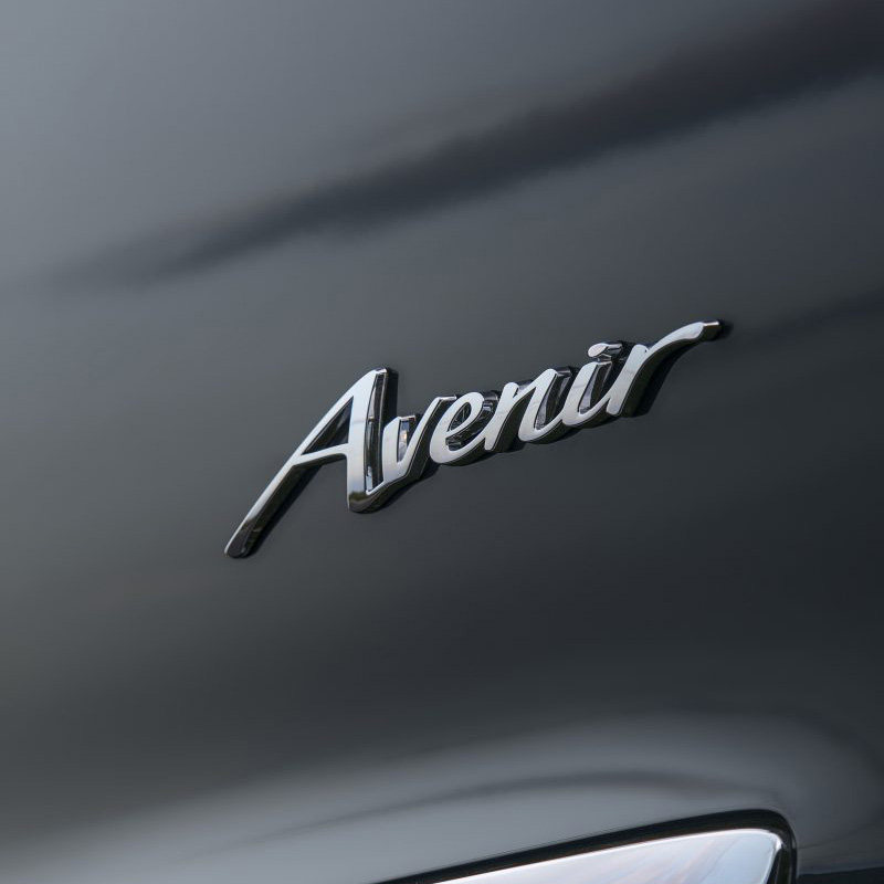 适用于君越改装avenir车标车贴个性车尾英文字母汽车装饰贴