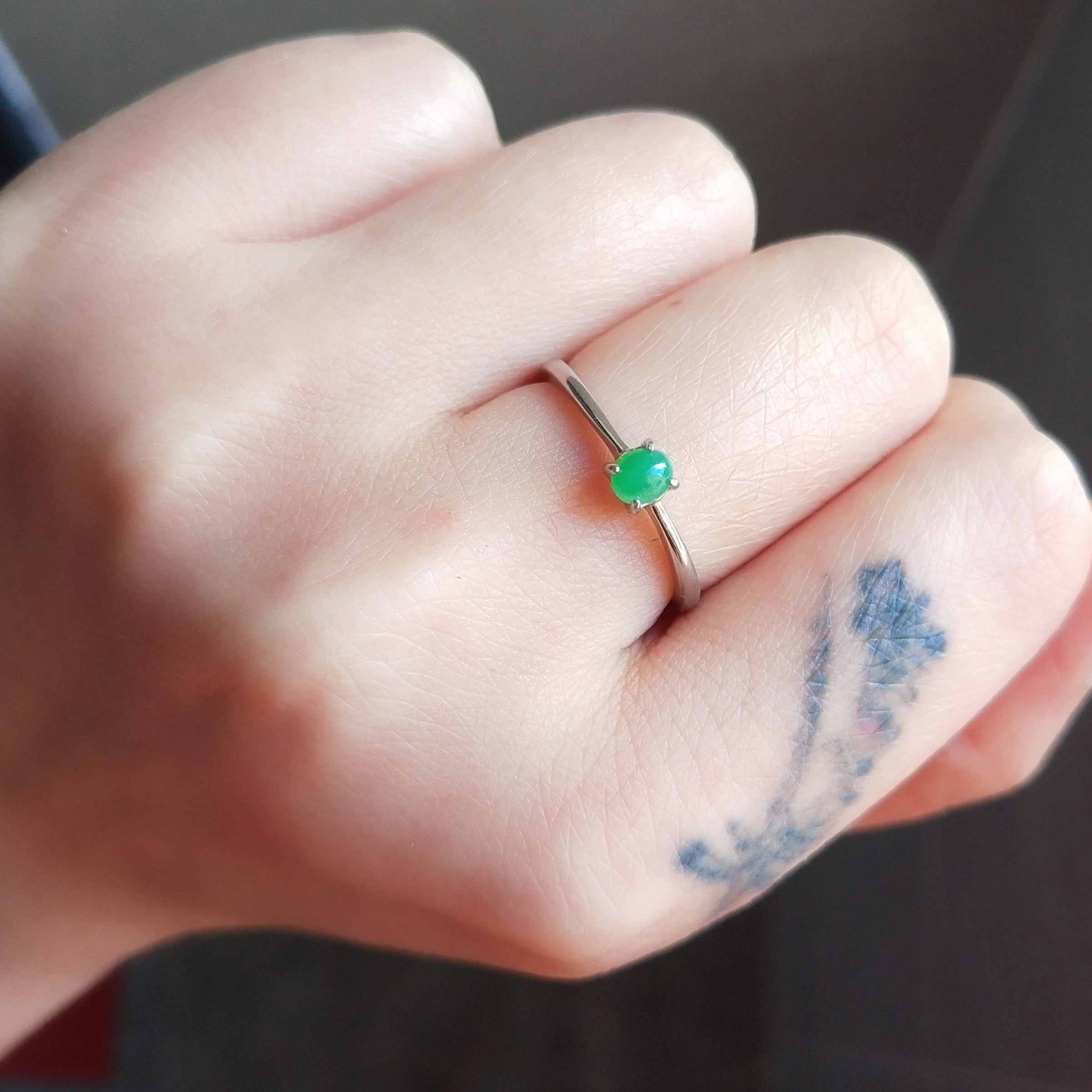 s925镶嵌天然翡翠多款精致戒指小绿蛋超简约四爪手饰