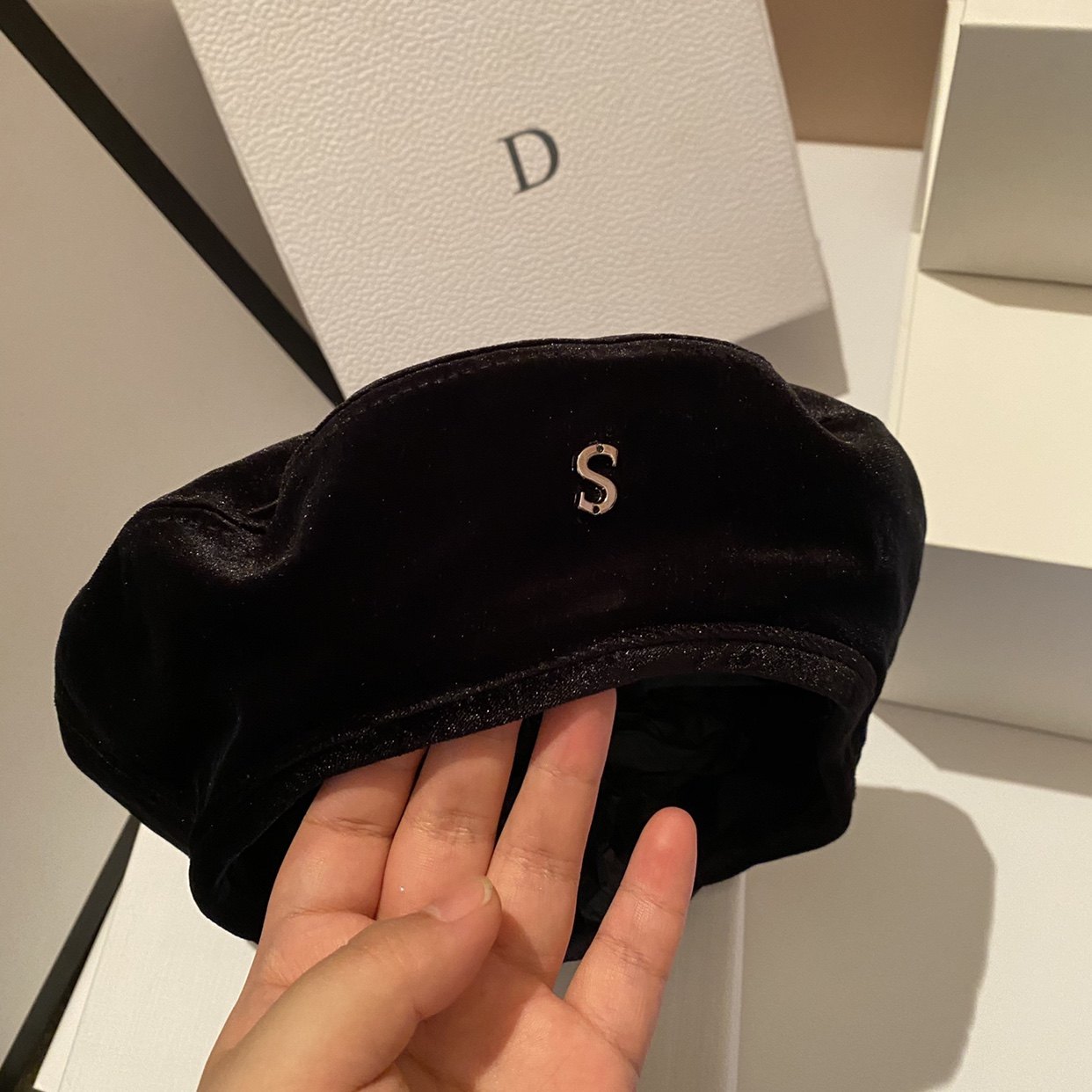 黑色早秋新款网红贝雷帽百搭丝绒骑士帽子英伦帽子