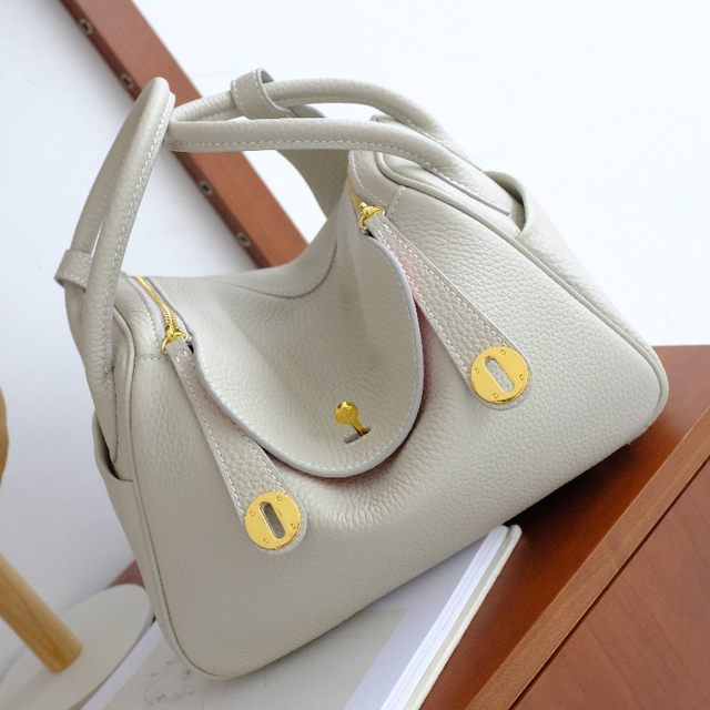 2020 new women's bag Lindy bag soft leather litchi stripe platinum bag shoulder bag doctor bag medicine bag 2020 new women's bag Lindy bag soft leather litchi stripe platinum bag shoulder bag doctor bag medicine bag