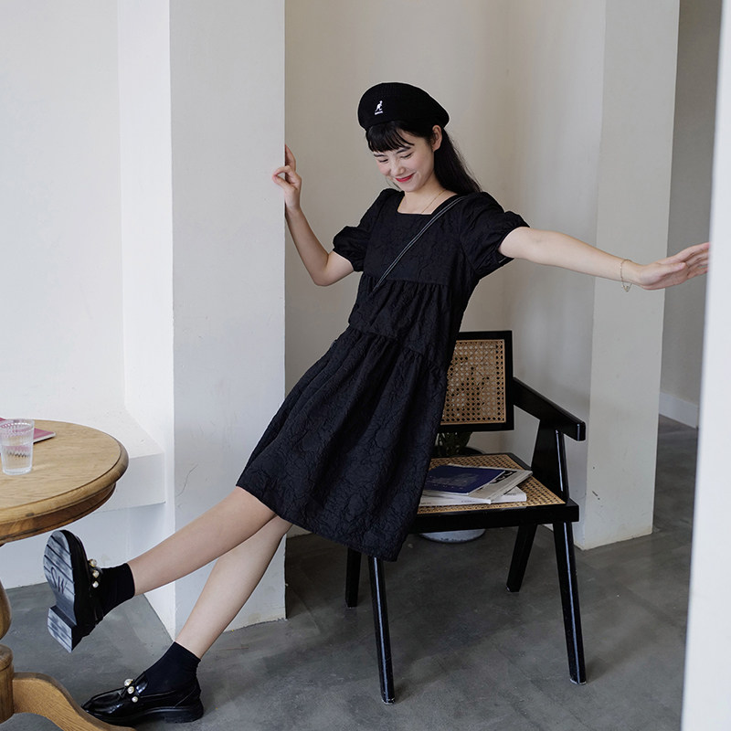 他他商城 女装 叙旧法式压花泡泡袖复古气质连衣裙女2020新款裙子春夏