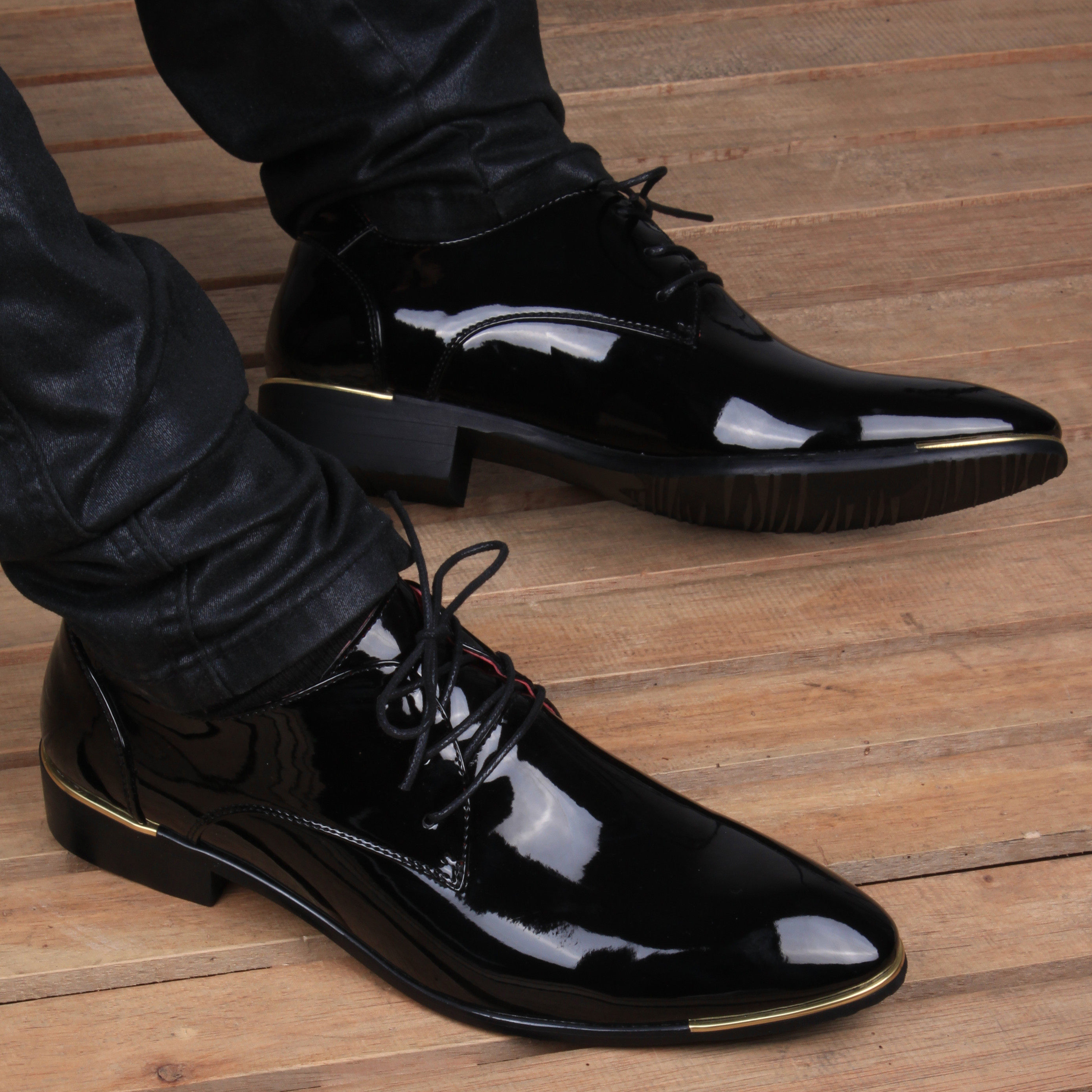 冬季正装皮鞋男亮皮韩版尖头商务休闲透气潮发型师真皮英伦工作鞋