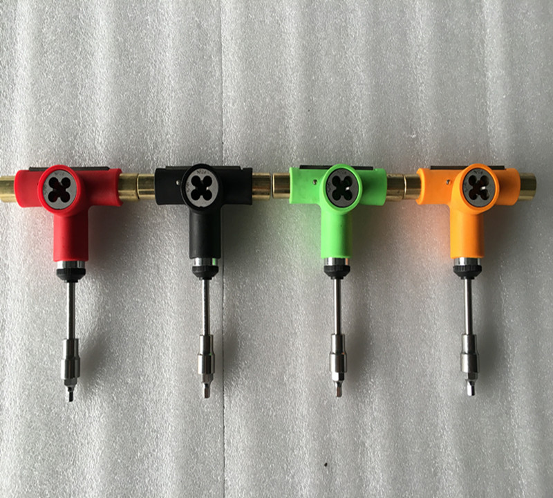 叔叔小鱼乐迈滑板半自动工具扳手滑板