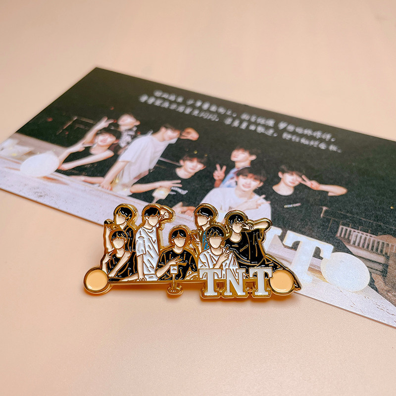 tnt时代少年周边同款饰品温柔成长金属徽章胸针
