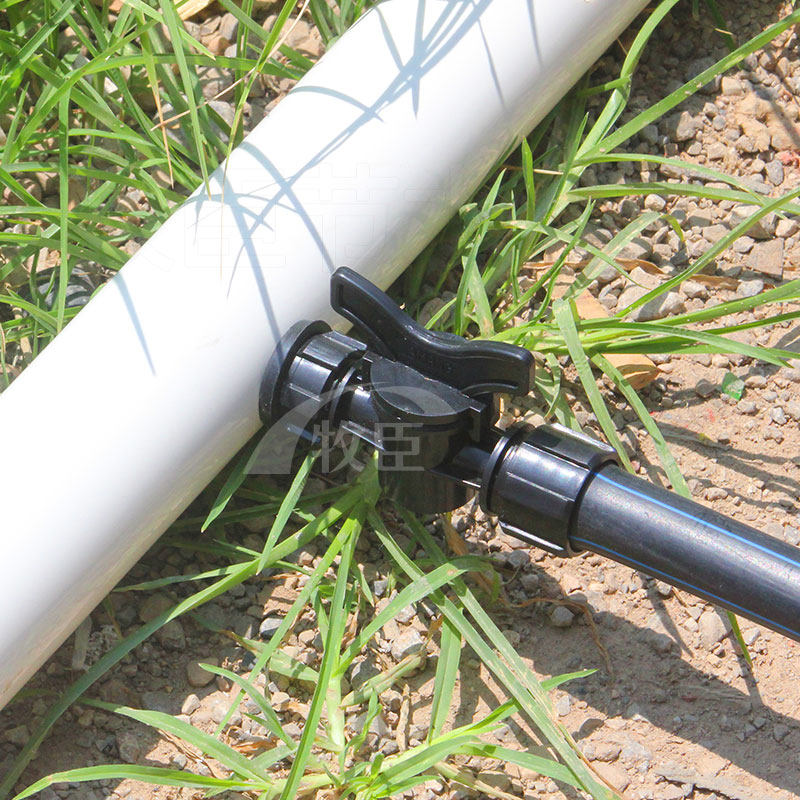 滴灌直通pe开关节水微喷农用三通管带软带常用简易接头