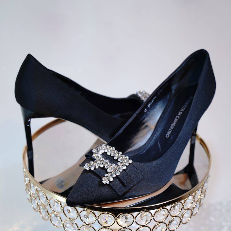 专柜正品roberta诺贝达女鞋断码水钻钻饰搭扣清仓单鞋