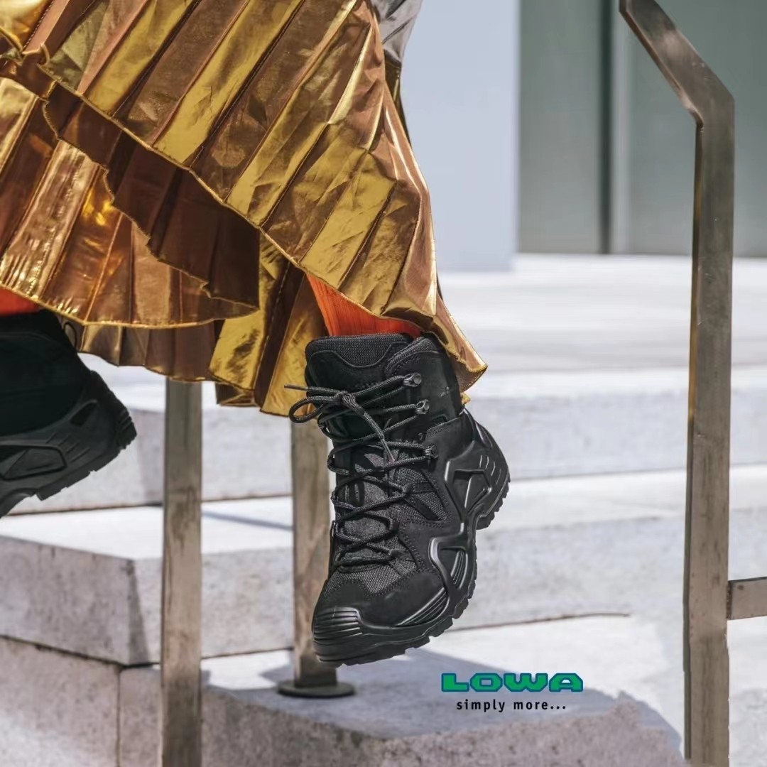 lowa中帮女鞋z6ngtx徒步登山鞋黑色户外运动重装登山鞋