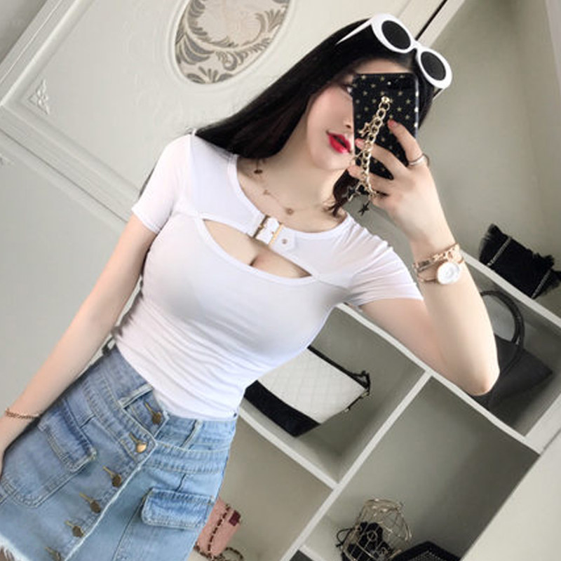 小心心机上衣女夏2021新款低胸性感漏胸镂空t恤