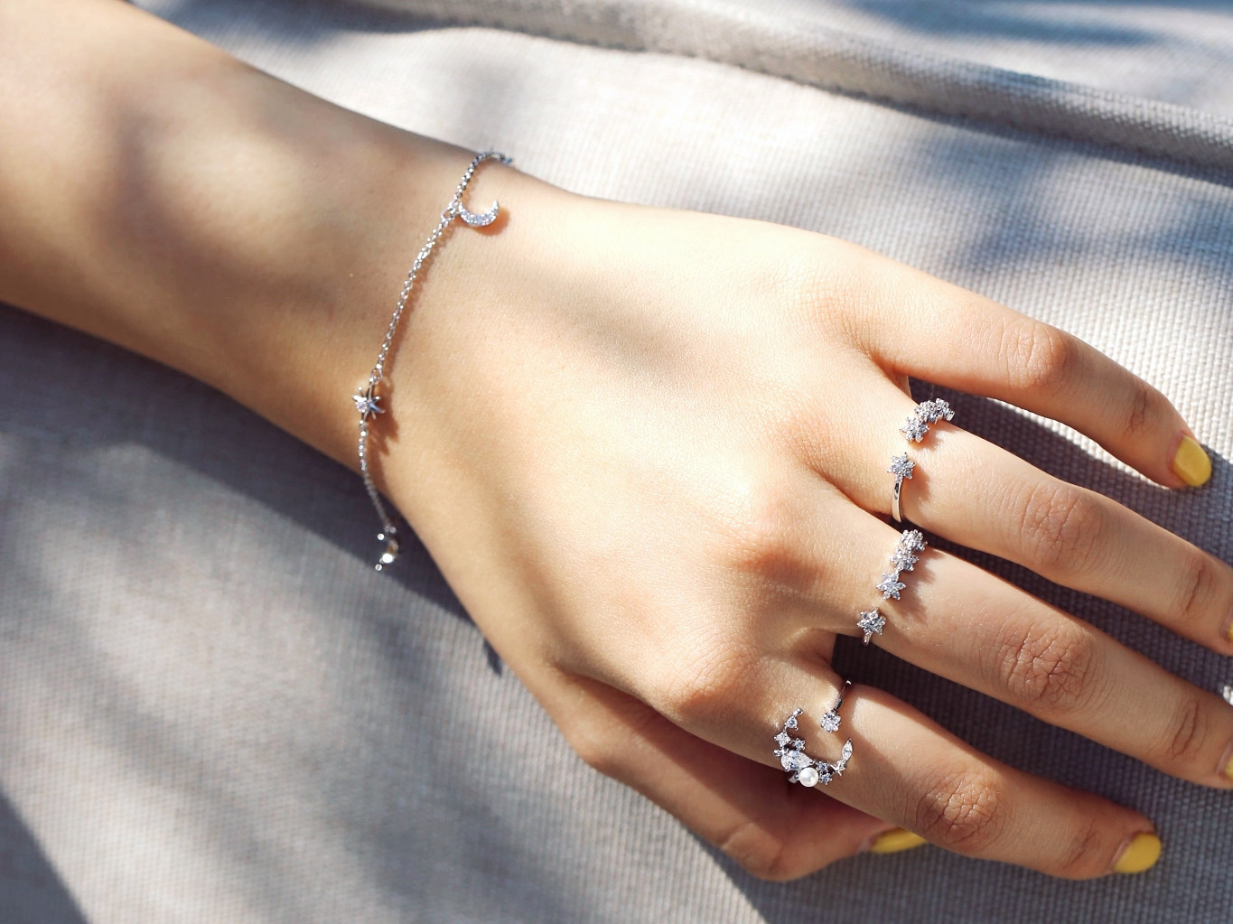 inchedition简约新月网红手饰小众设计宇宙宇宙星手链