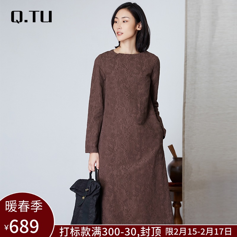 qtu原创女装秋装2020年新款女长袖圆领棉麻提花中长连衣裙LQ2384