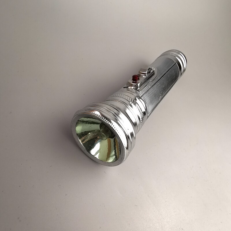 老式手电筒铁皮收藏怀旧2节1号电池手电筒