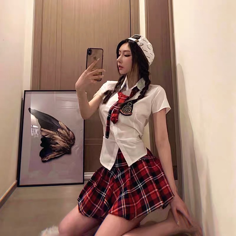 小野野猫跨年年夜性感学生制服诱惑可爱jkjk