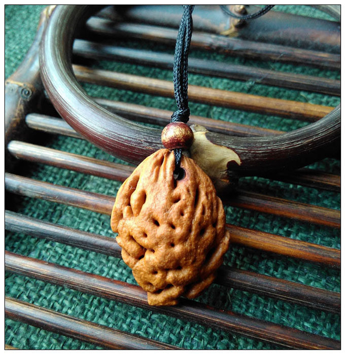 大鹏眼暴桃核手工打磨制作护身项坠吊坠趋吉避凶项坠