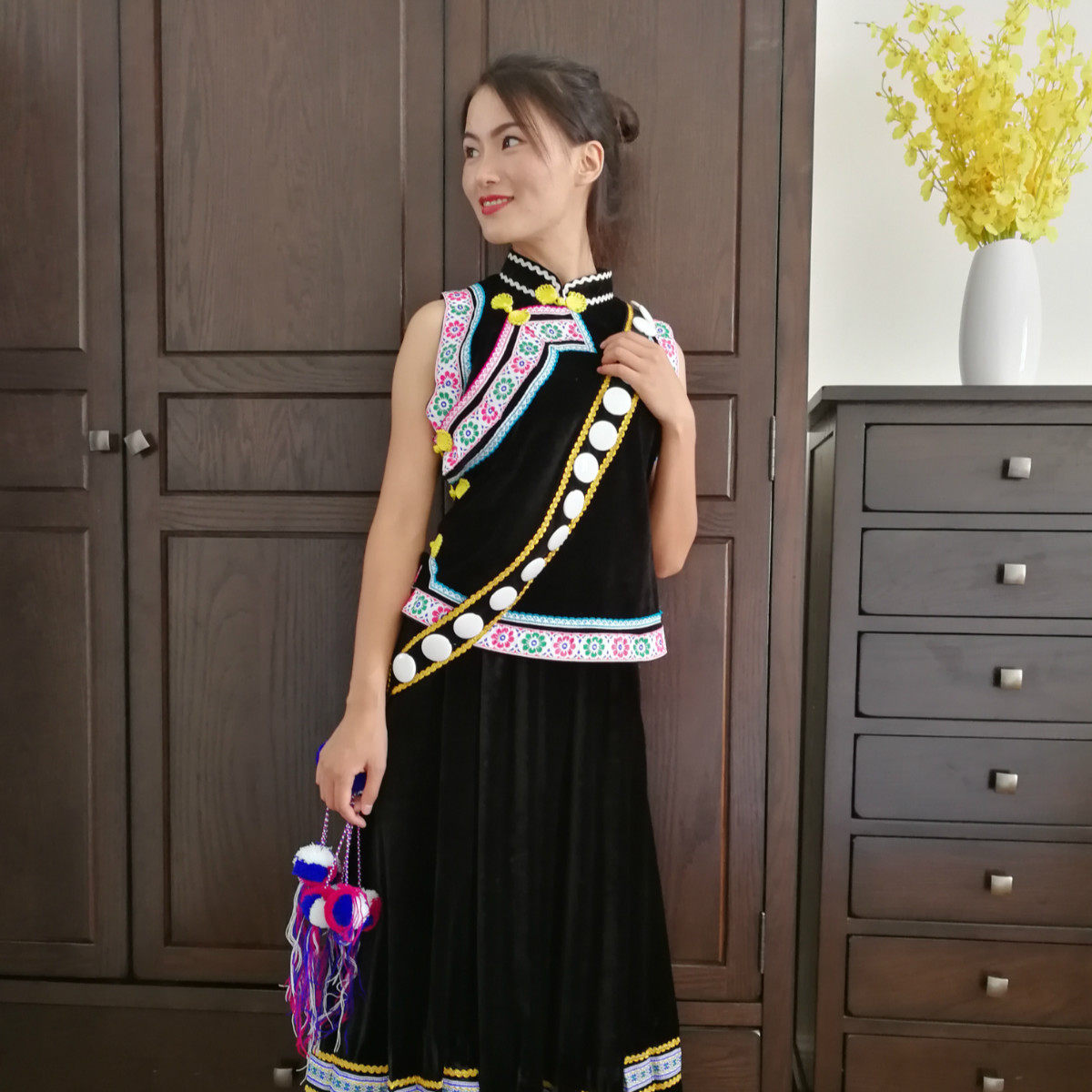 云南怒江傈僳族怒族少数民族套装演出表演舞台成人民族服装