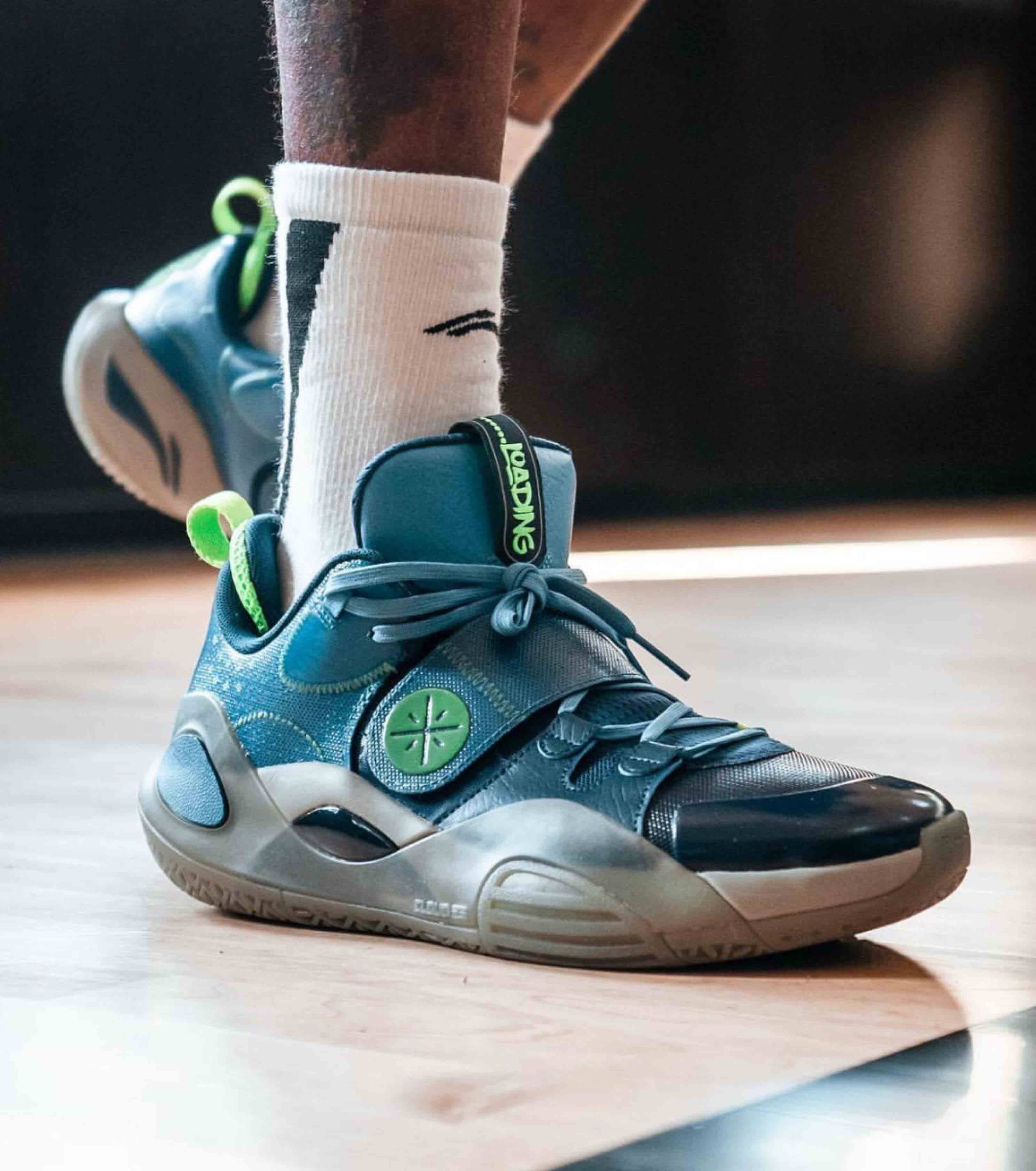 正品李宁韦德全城8v2低帮减震实战男子专业篮球鞋