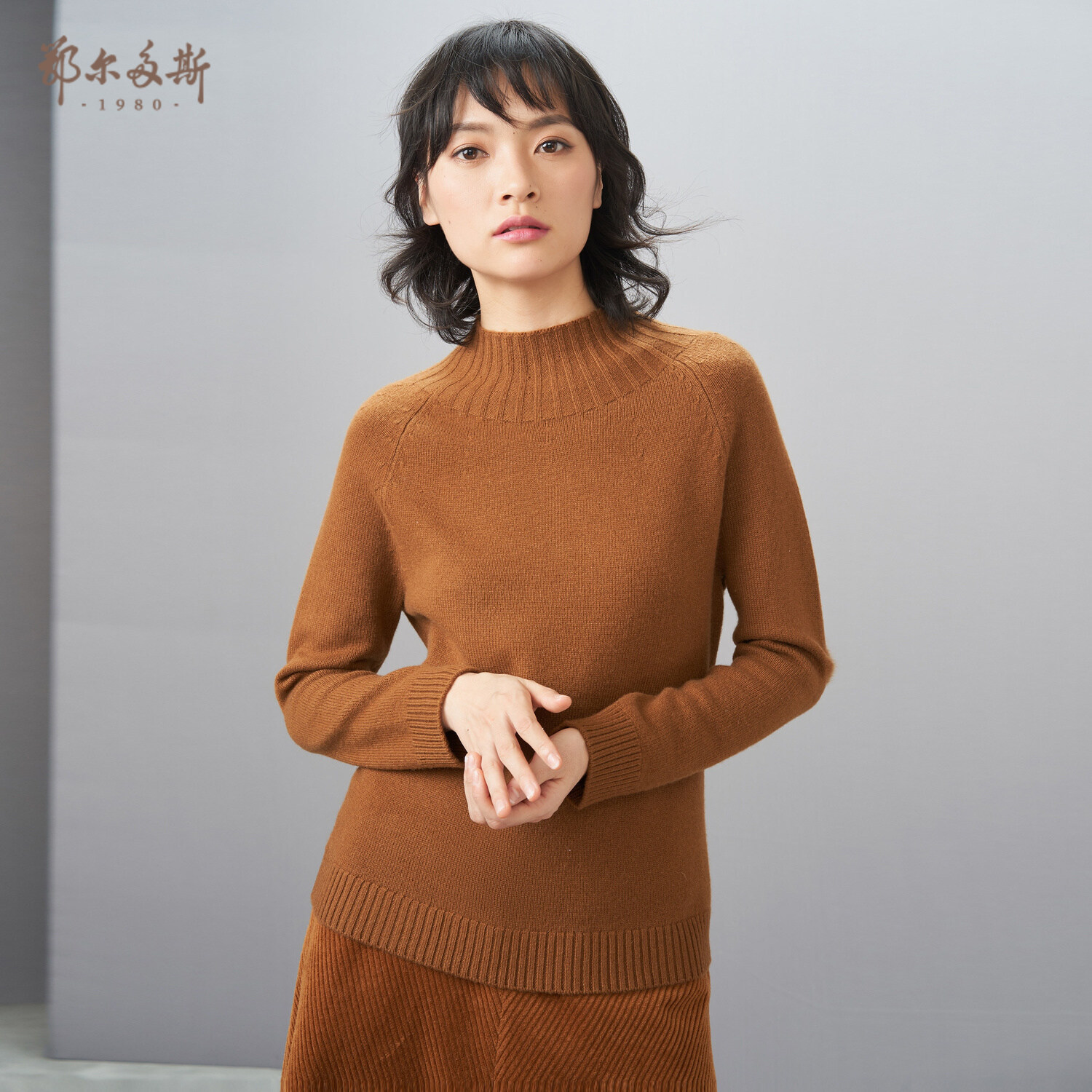 鄂尔多斯1980 纯色简约半高领女羊绒衫针织衫通勤百搭