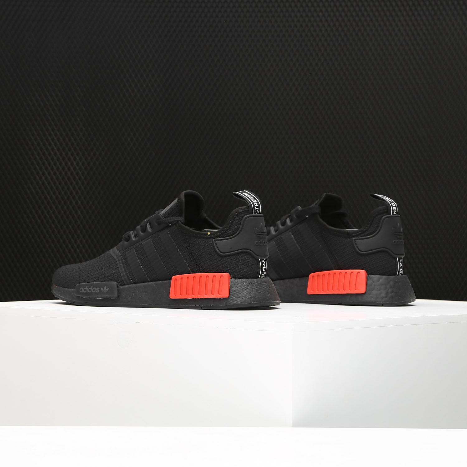 adidas阿迪达斯正品nmdr1boost黑武士男女休闲板鞋运动休闲鞋