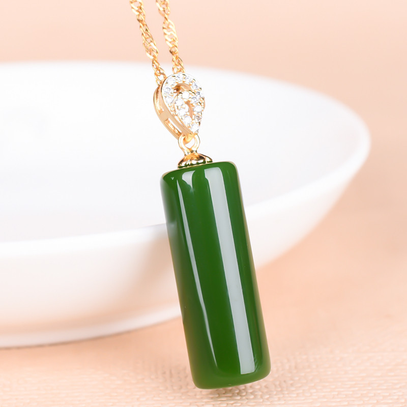 项链新疆和田路路通镶嵌女款碧玉圆柱吊坠玉坠颈饰