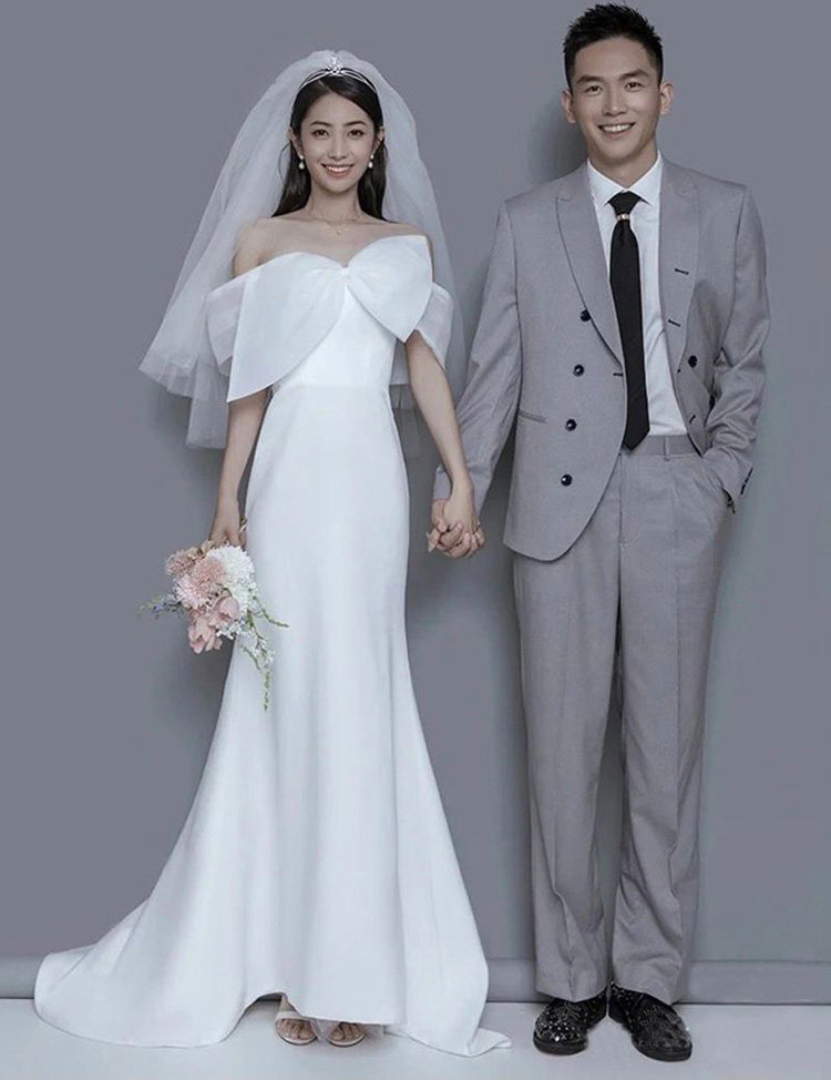 2021展会新款影楼主题服装旅拍婚纱摄影情侣写真婚纱