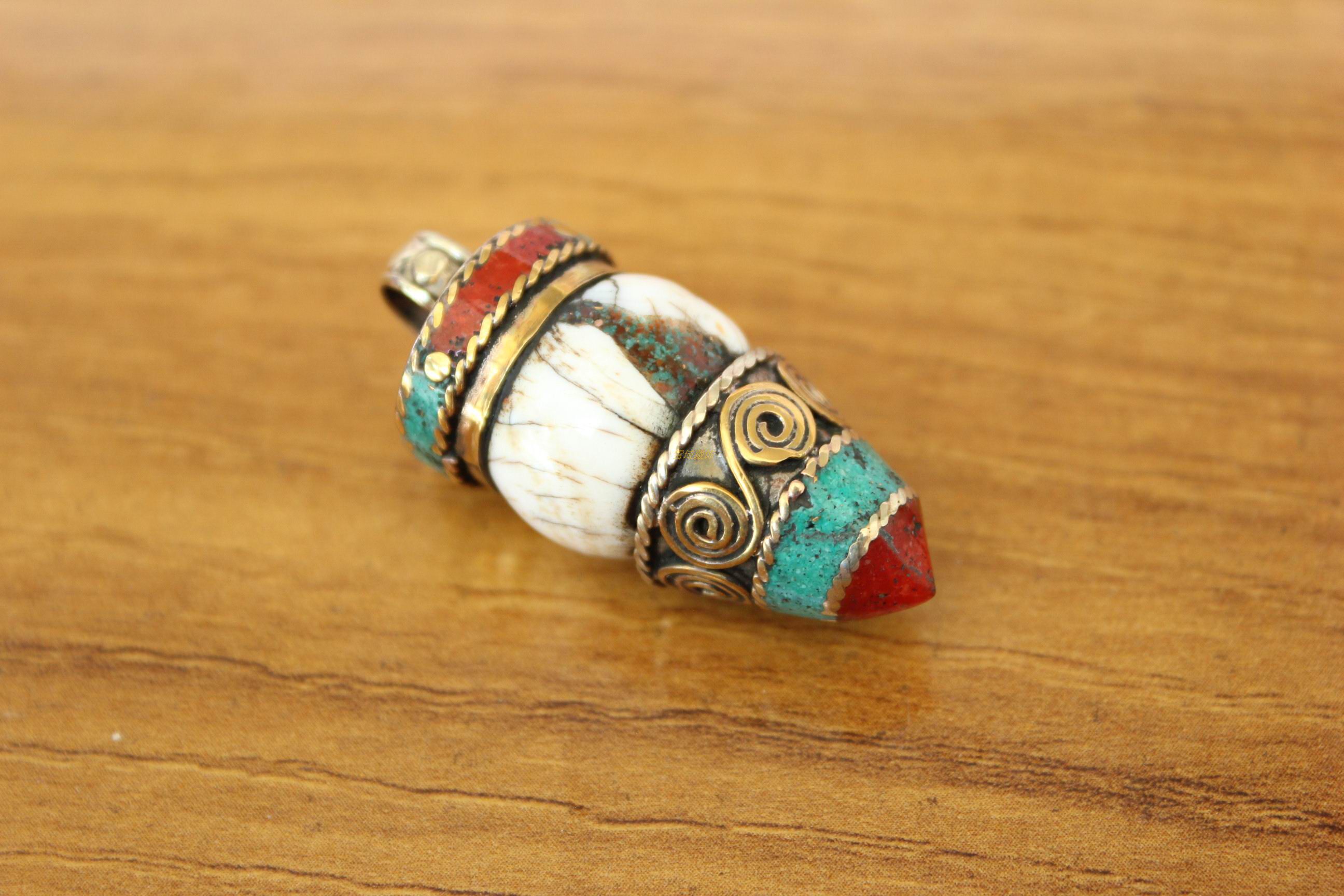 雪域藏饰西藏尼泊尔饰品拉萨藏族民族手工制贝壳项坠