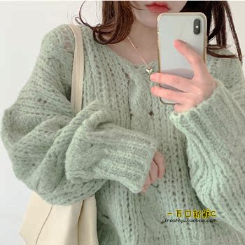 Cheese mint ins cream velvet sweater ~ girly Japanese style Korean pullover sweater V-neck bottoming sweater