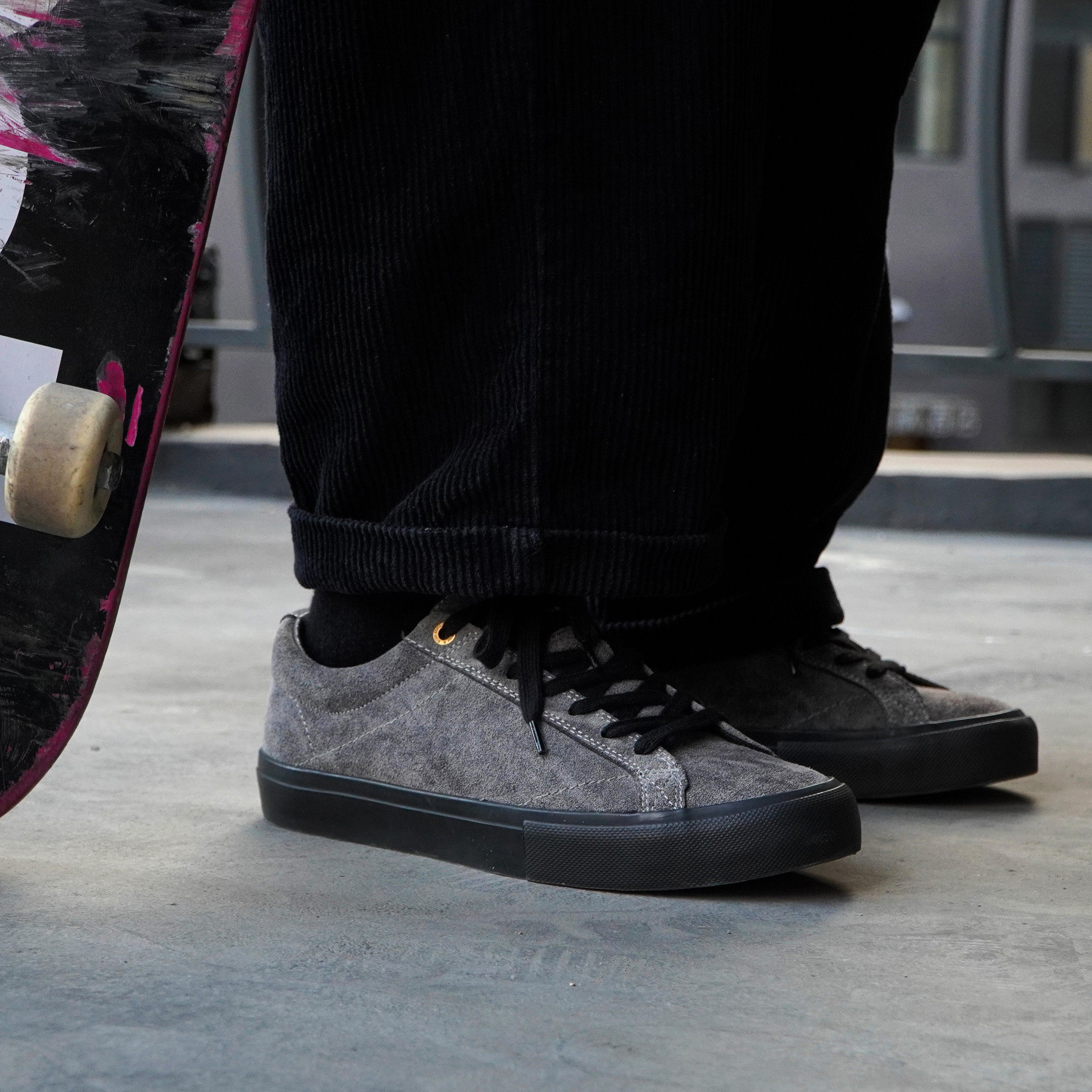 顽刻ollieskate特殊翻毛皮复古水洗低帮男女超耐磨减震情侣滑板鞋