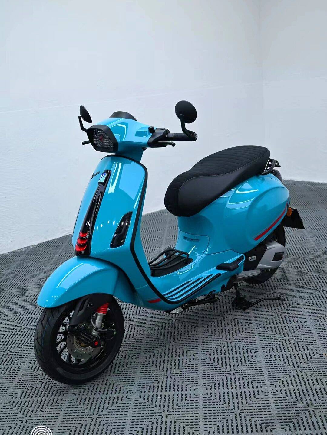 进口比亚乔维斯春天本田小龟脉冲电喷水冷踏板摩托车整车