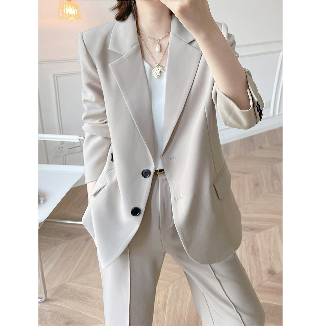 大牌米色西装套装春秋韩版高端小个子英伦风时尚西装