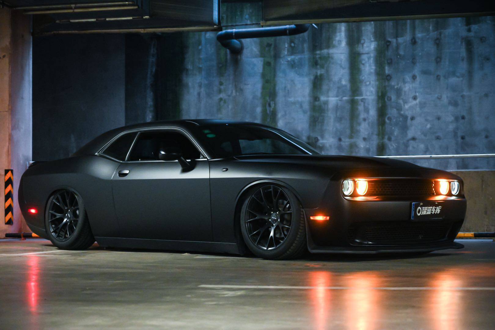 新款道奇挑战者跑车出租低趴气动改装个性肌肉本地租车