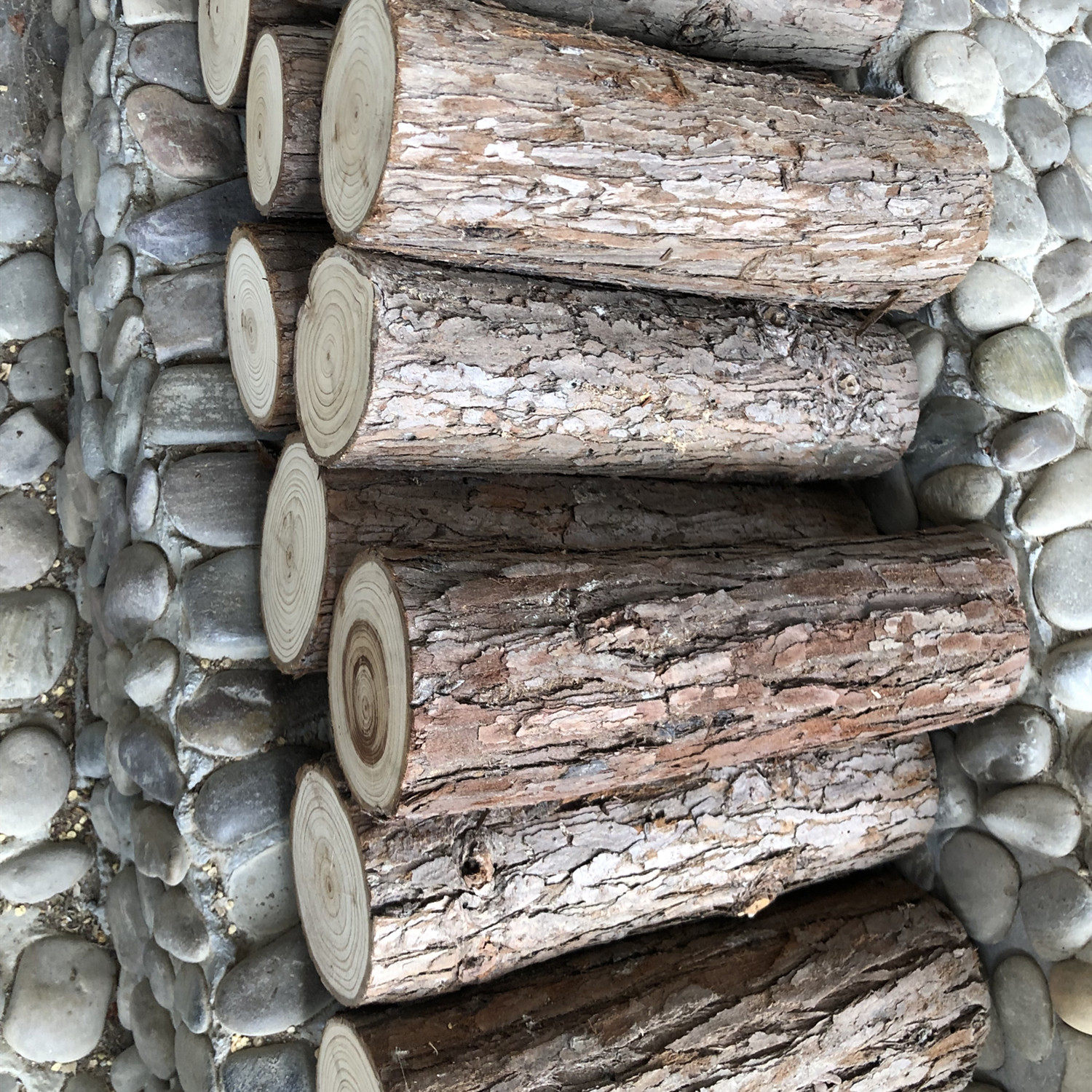 原生态带皮香杉木壁炉木材圆木家居工程装饰景观婚礼布景道具柴火