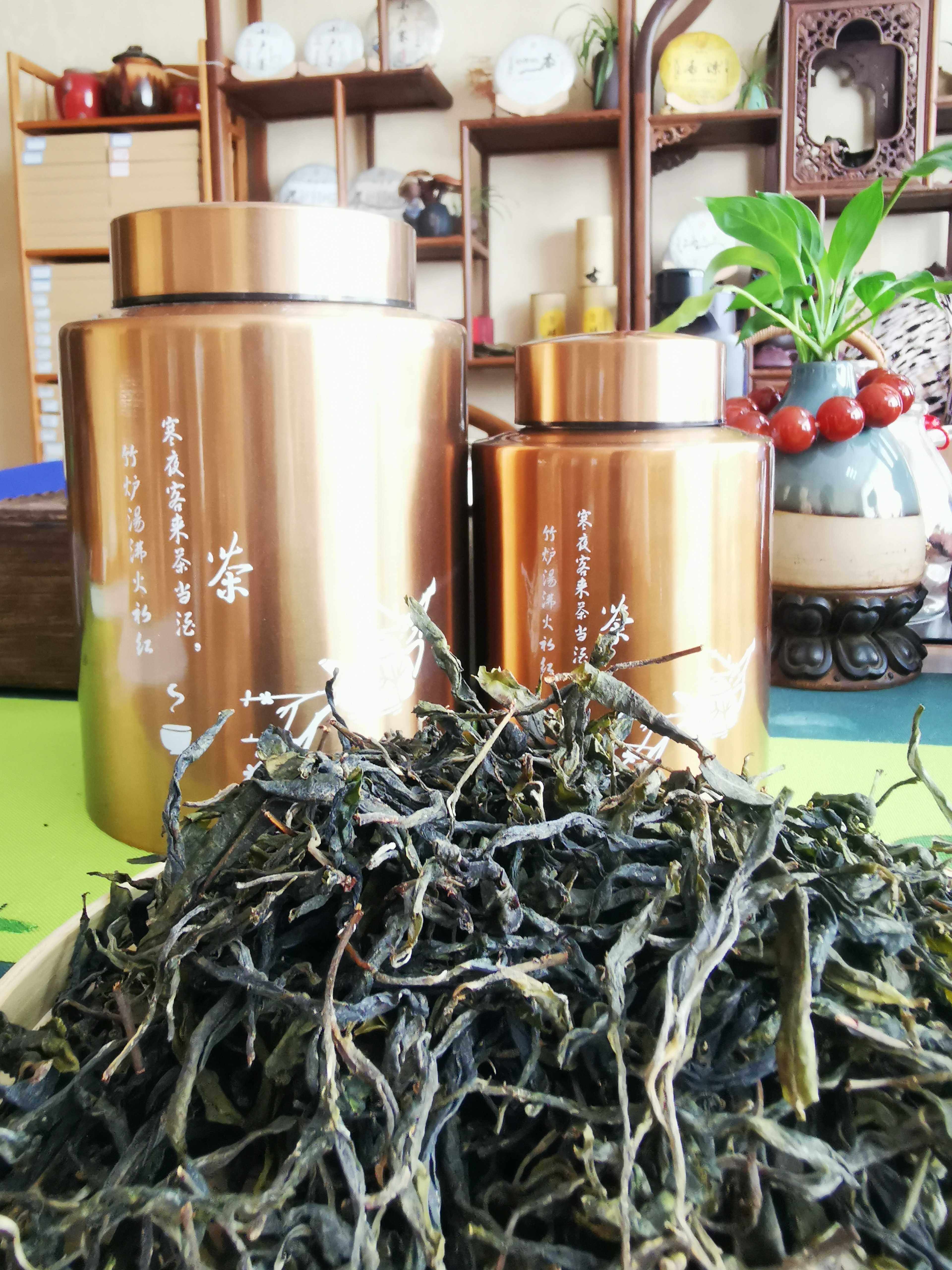 2020云南临沧茶区忙麓山昔归300年古树头春料单茶叶罐