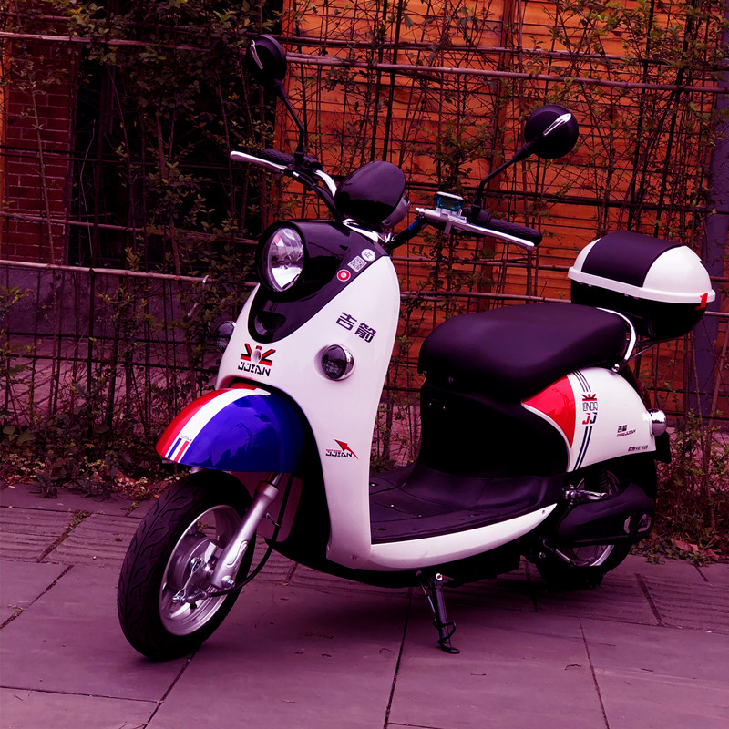 小龟王电动车新国标成人60v网红雅迪爱玛同款小绵羊72v踏板电瓶车