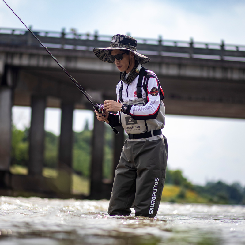 涉水裤钓鱼服连体捕鱼服透湿防水防滑橡胶雨鞋路亚飞蝇背带下水裤