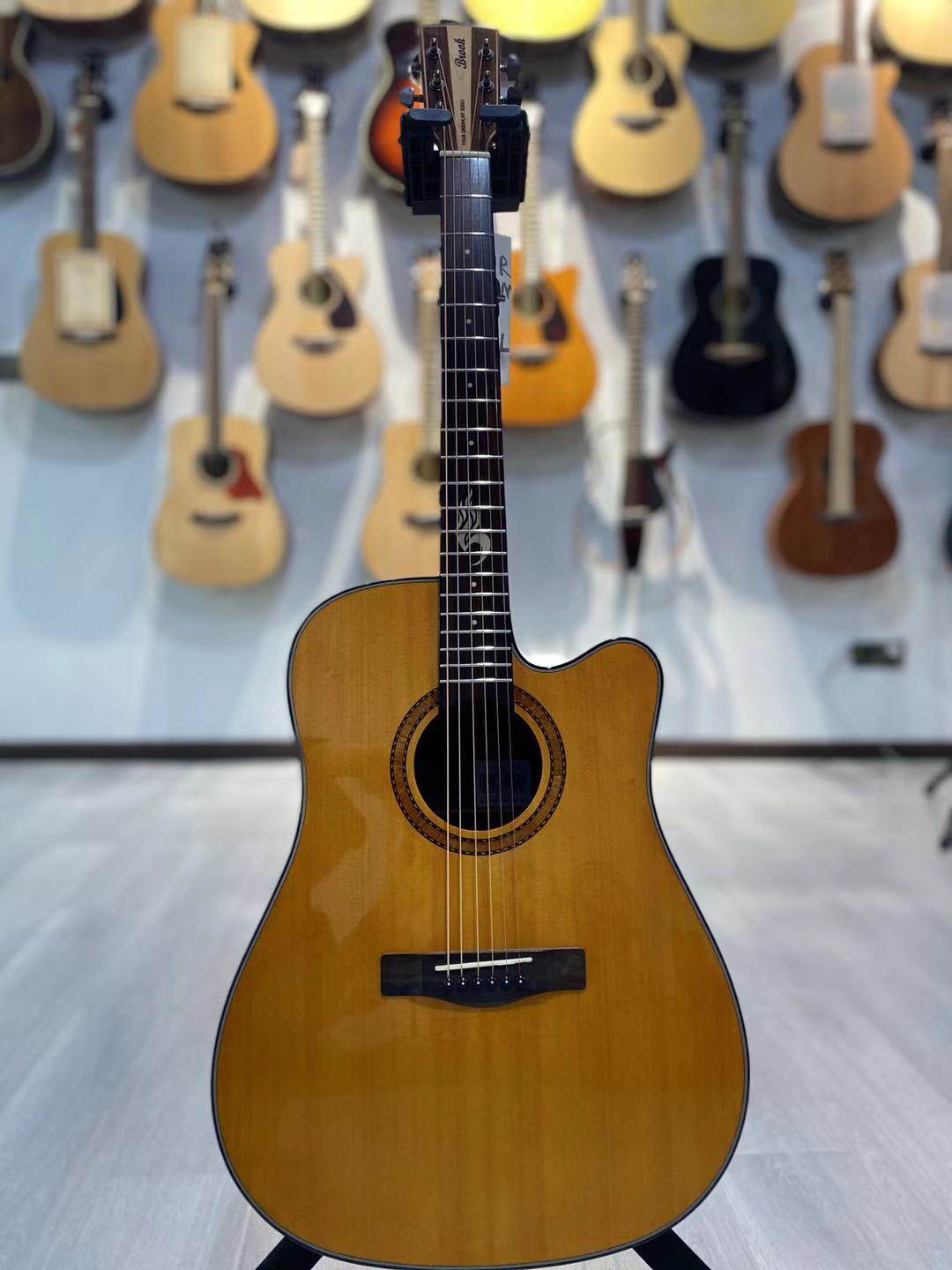 布鲁克吉他v12民谣初学者入门正品男生专用女生吉他民谣吉他