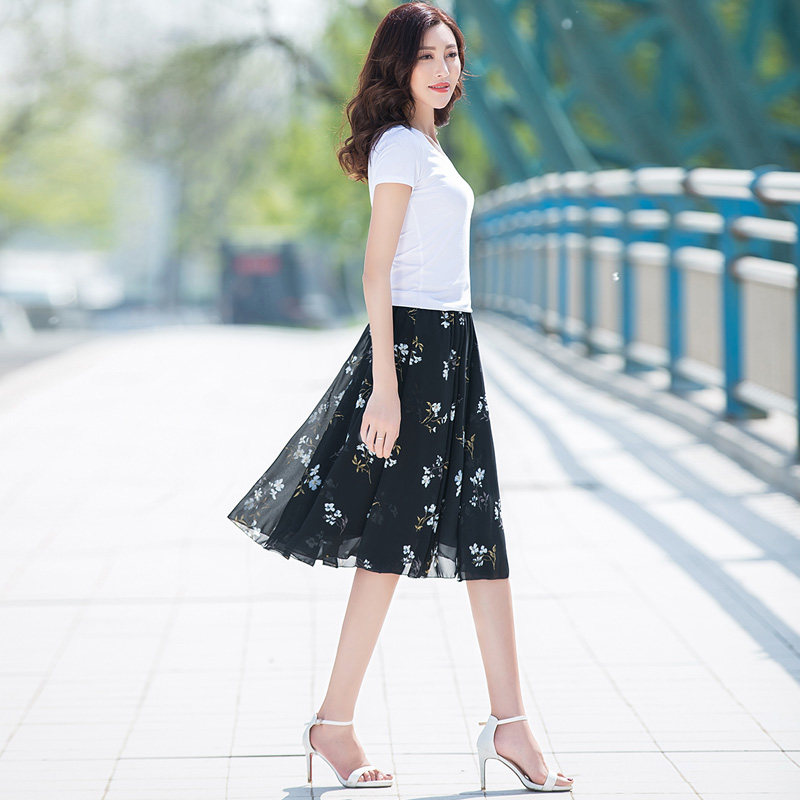 夏新款黑色碎花雪纺半身裙女短裙a字裙中老年大摆中裙大码过膝裙