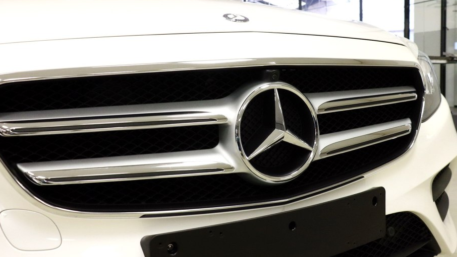 适用1618奔驰w213e200l中网e300l配件e350l前进中网