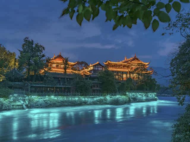 途牛多地飞-成都旅游都江堰青城山乐山峨眉山6天5晚纯玩跟团游