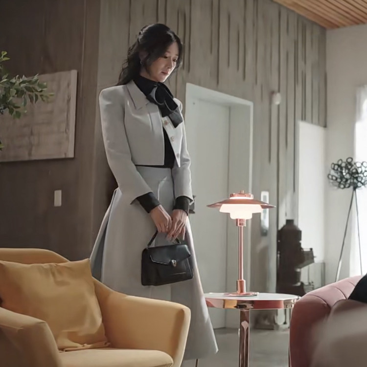 韩剧夏娃徐睿知同款天蓝设计高腰短款西装外套西装