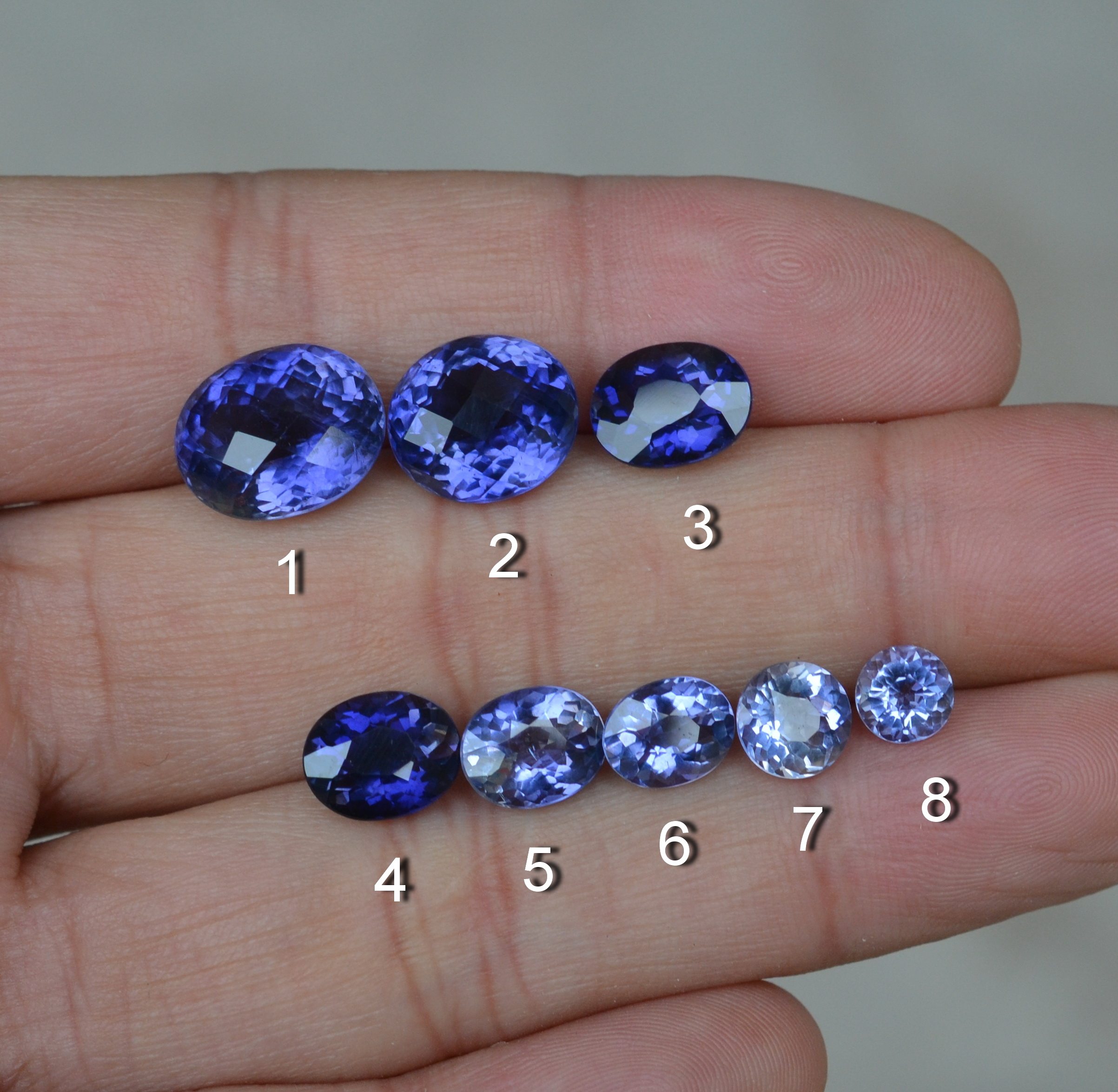 天然青石裸石蓝色净度火彩好超闪满火水蓝宝石其他