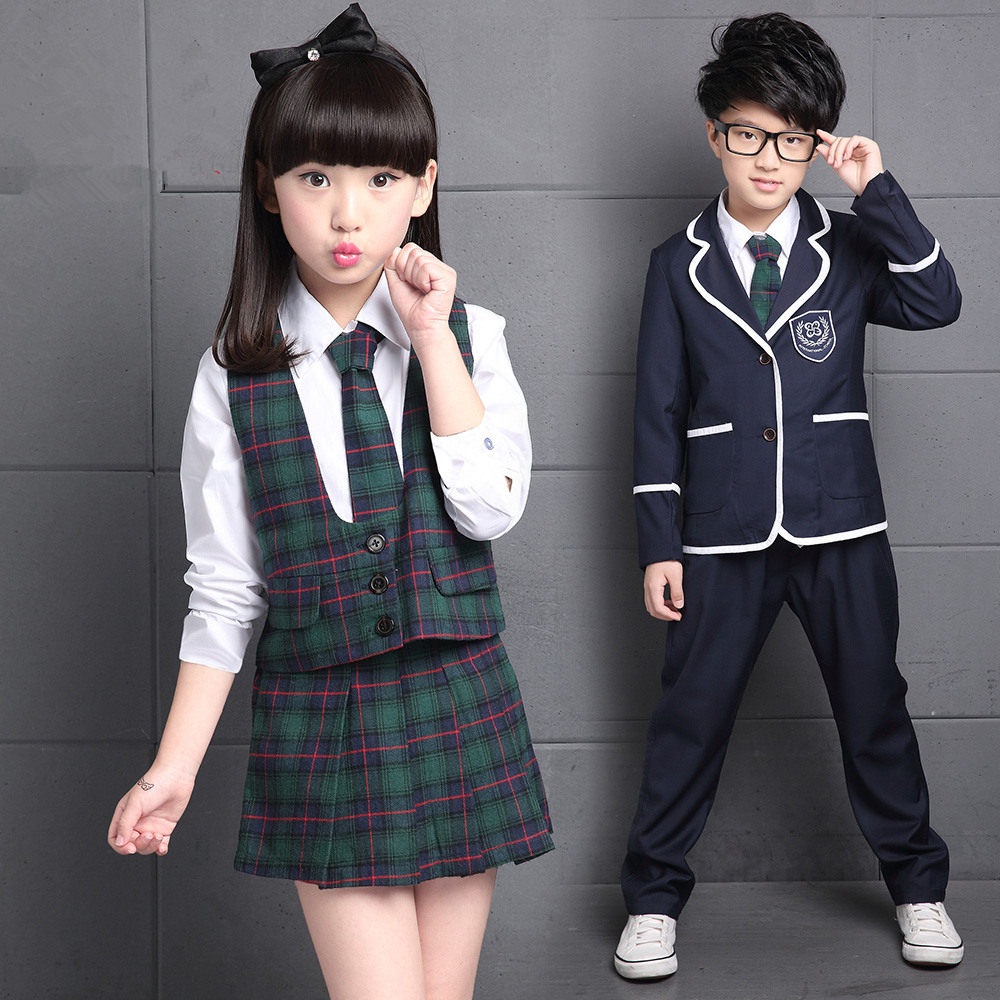 天津静海县哪所中专学校的校服是小西装短裙,求大神