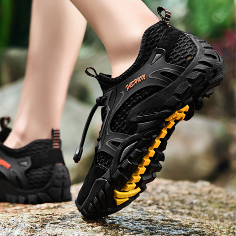 西域 骆驼夏季登山鞋男士防滑徒步透气户外涉水溯溪运动休闲网鞋