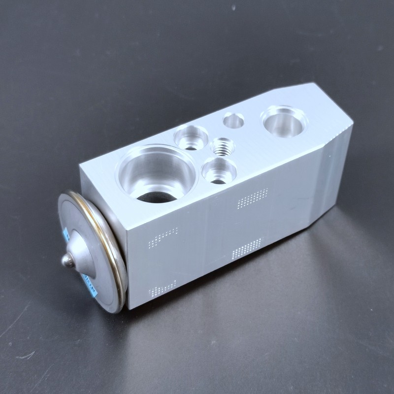 适用于长安逸动cs35空调膨胀压力节流阀配件压缩机及空调部件